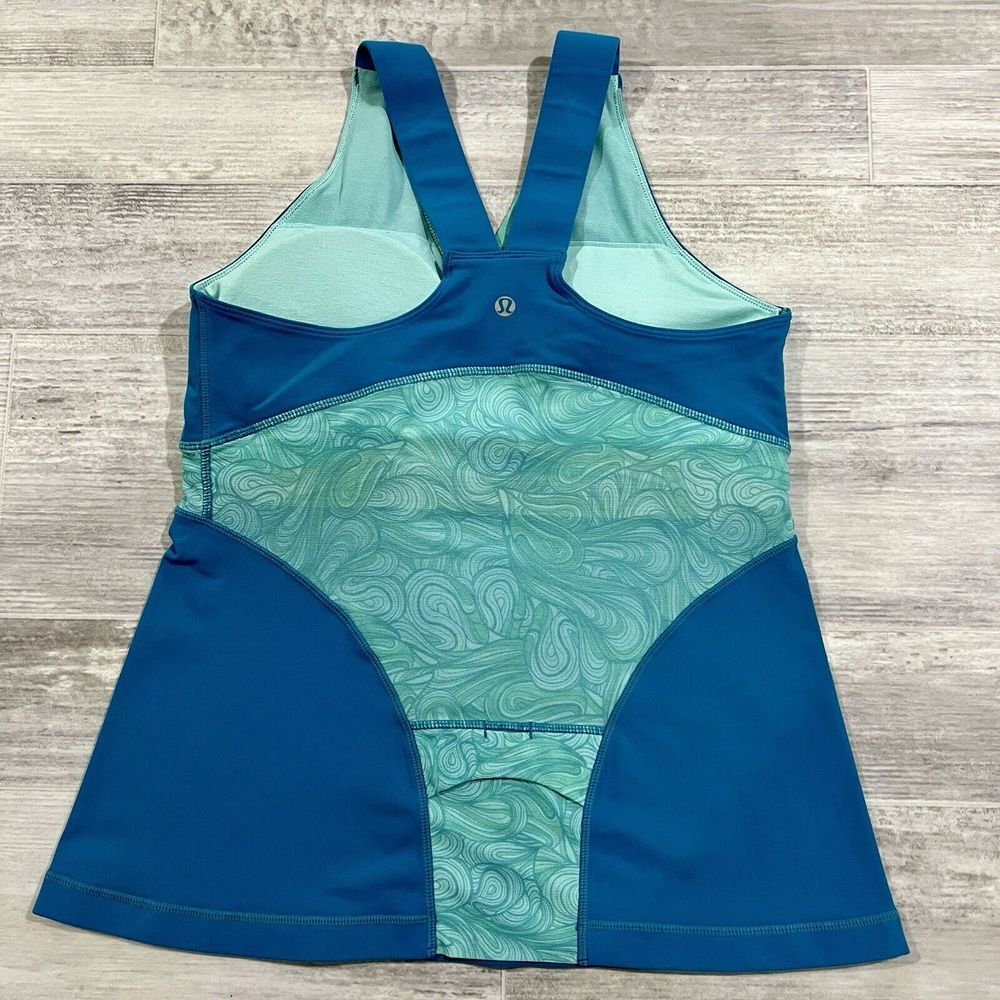Lululemon Athleta Faux Wrap Tank Blue/Green Colorblock Women Size 10 With Pads